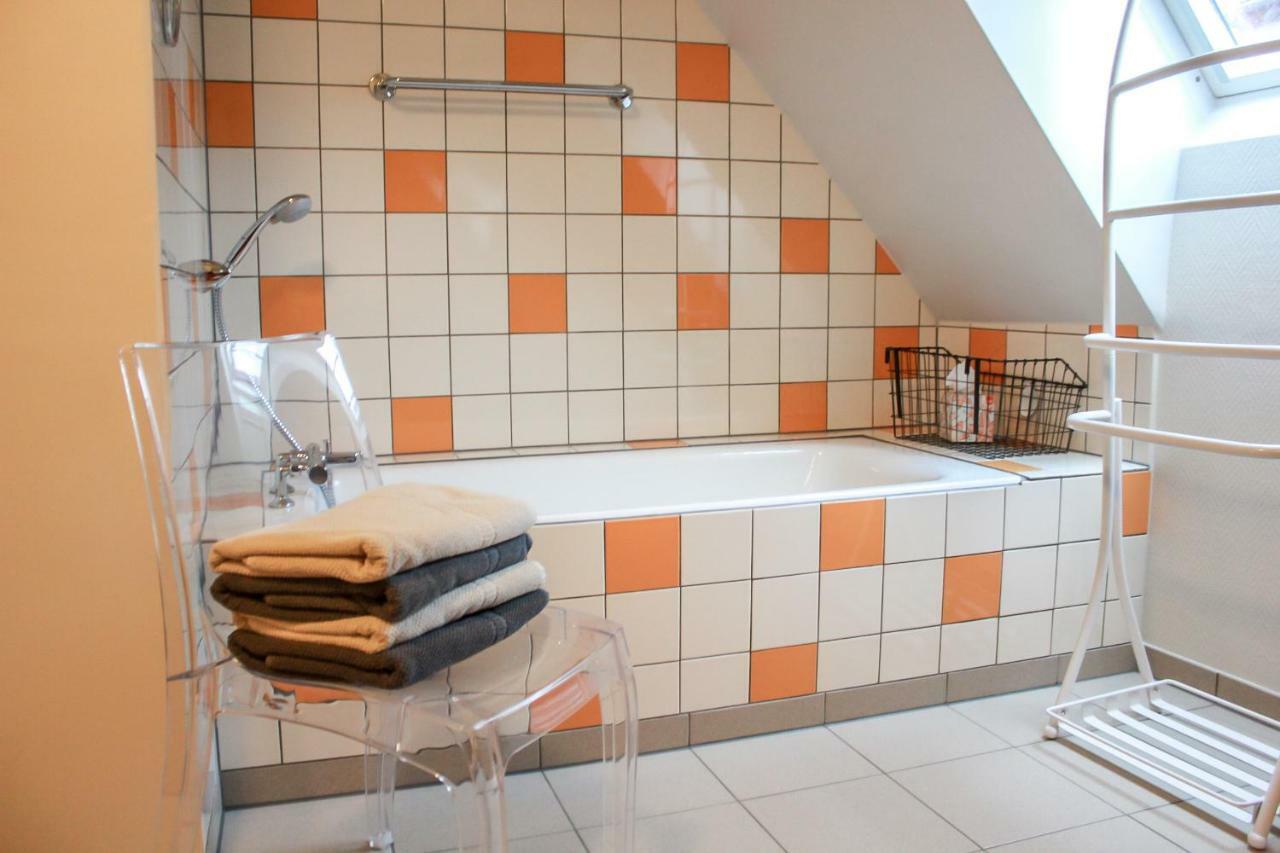 Appartement Passe Partout Lucenay-l'Eveque Exterior photo