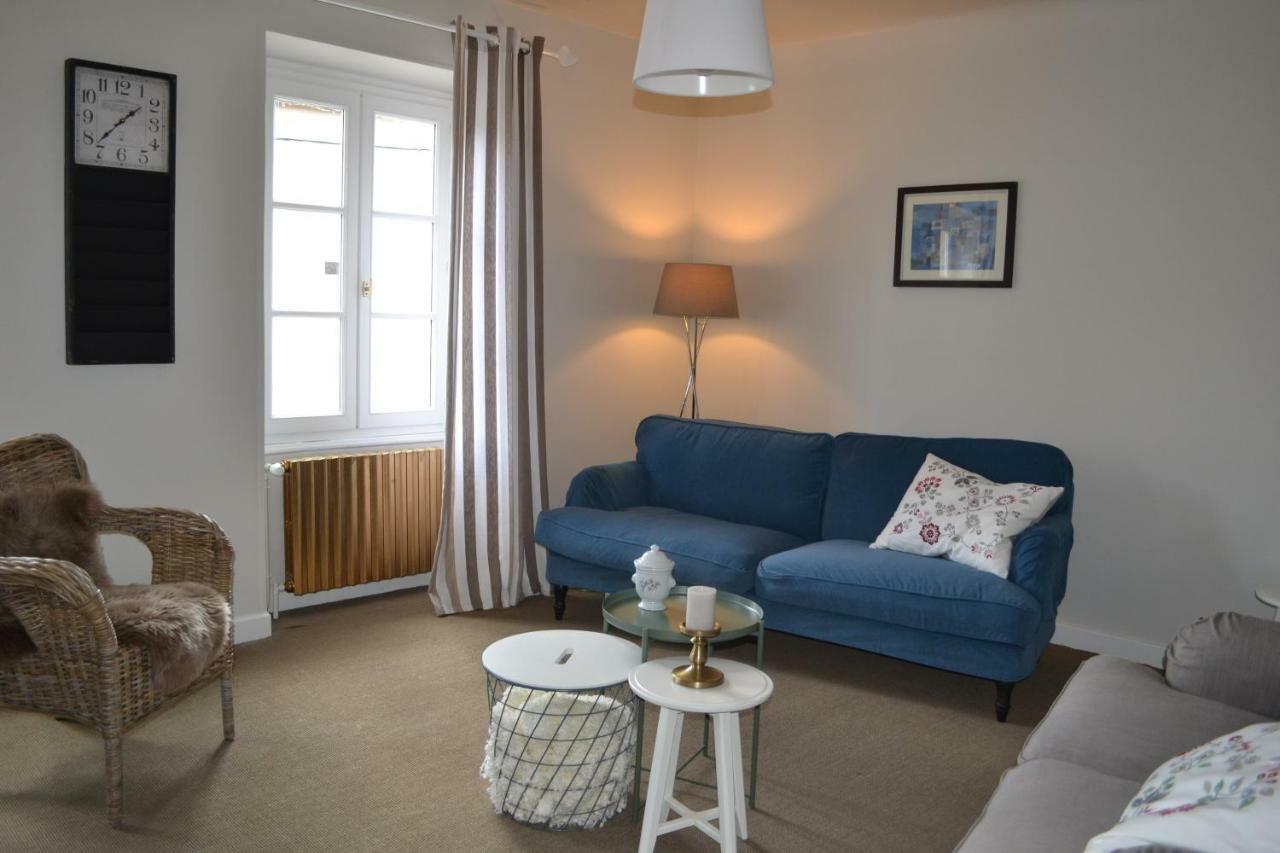 Appartement Passe Partout Lucenay-l'Eveque Exterior photo