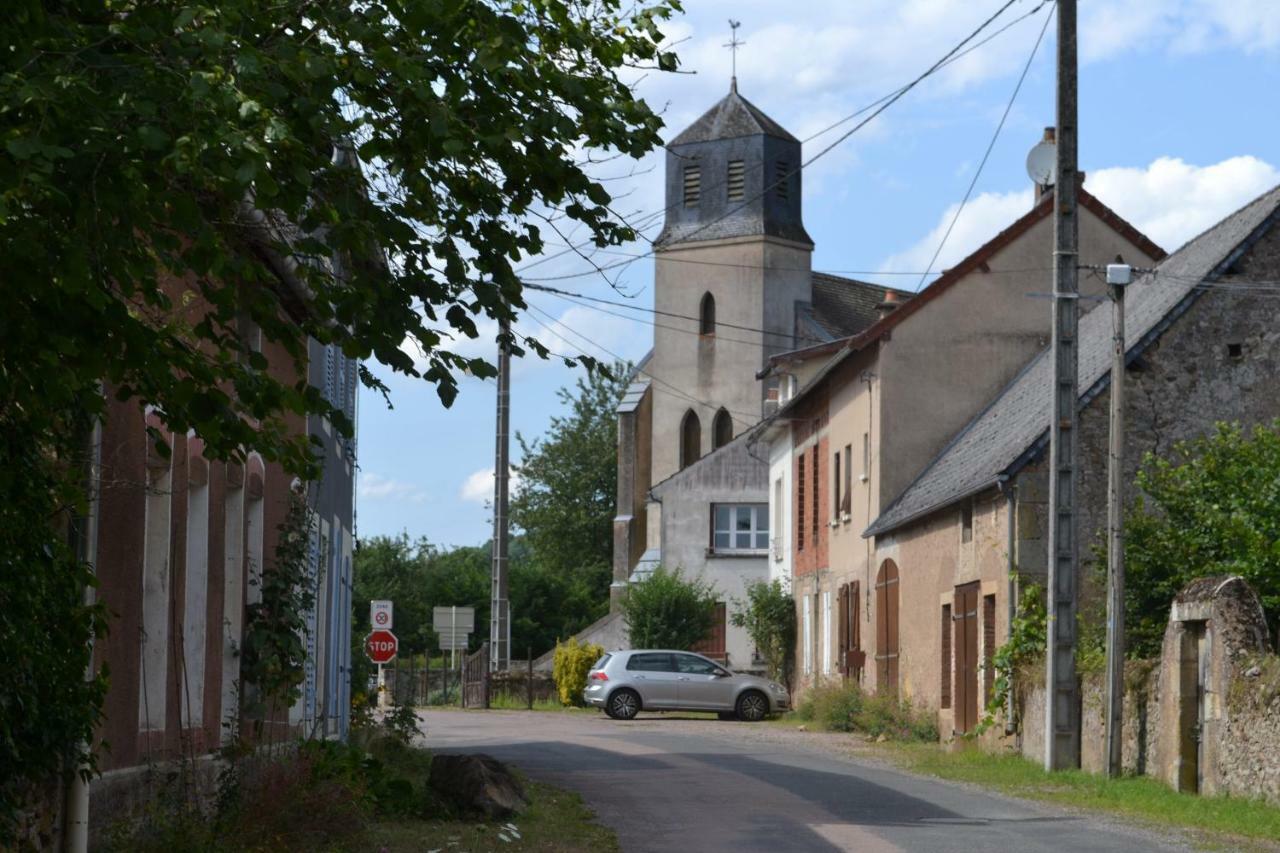 Appartement Passe Partout Lucenay-l'Eveque Exterior photo