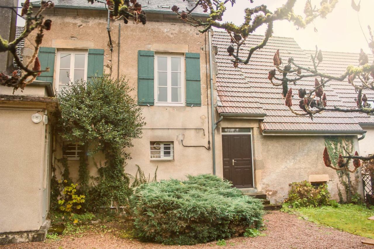 Appartement Passe Partout Lucenay-l'Eveque Exterior photo